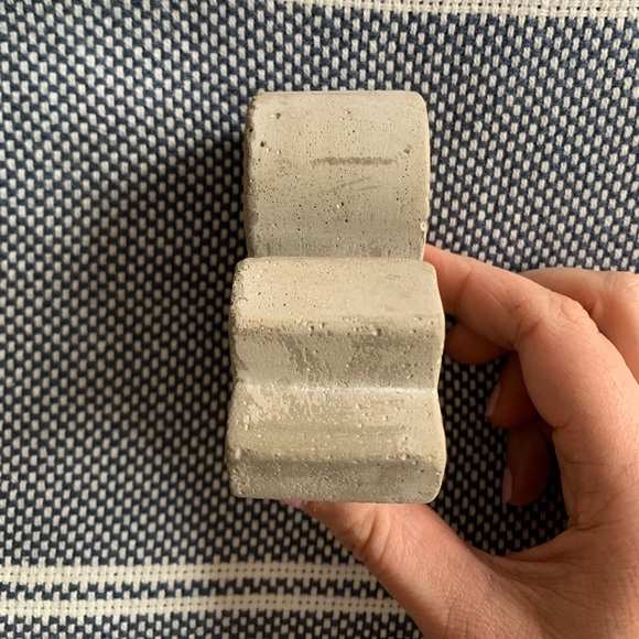 Concrete Ampersand Decor - Picture 4 of 6